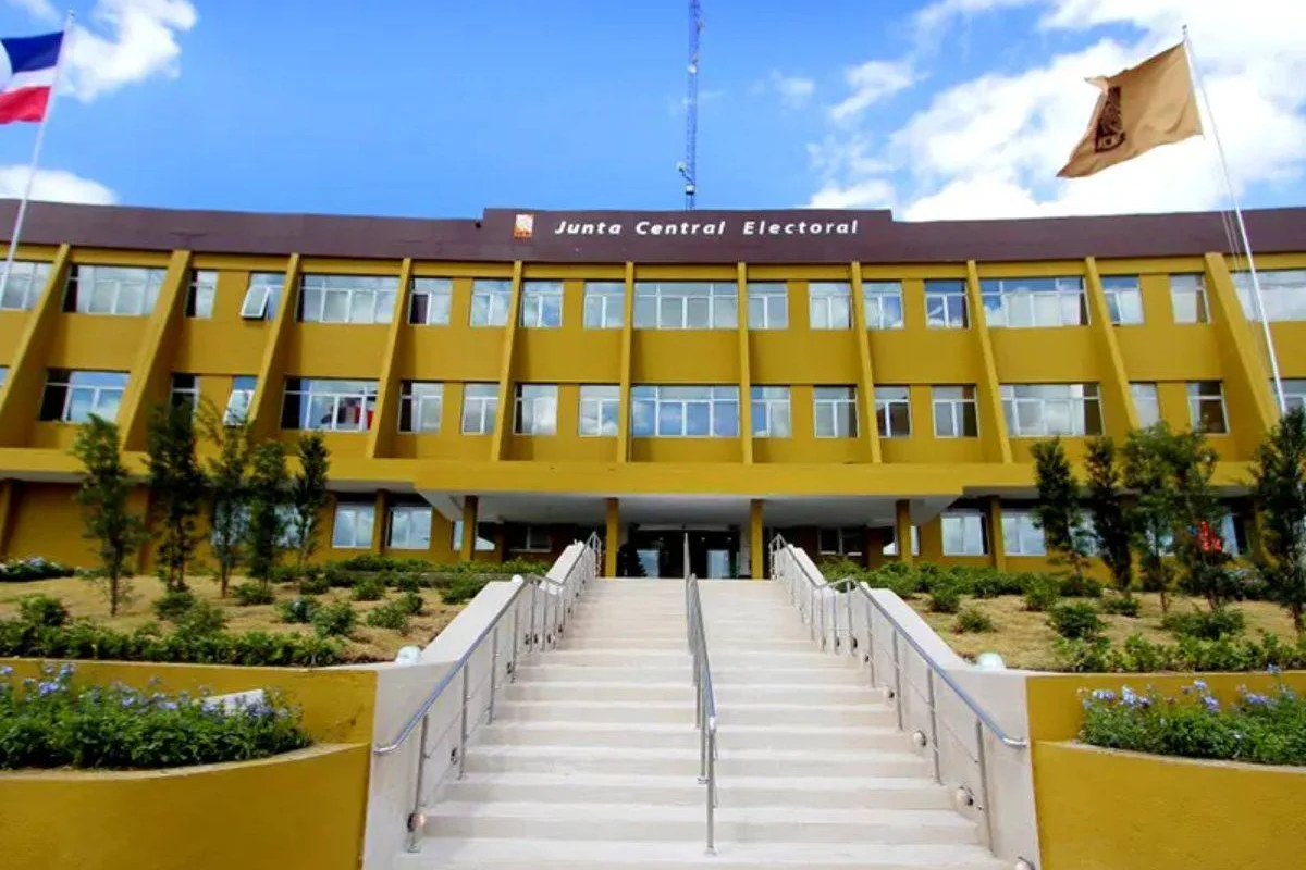 PRD y Alianza País entre los más afectados por reducción de fondos estatales