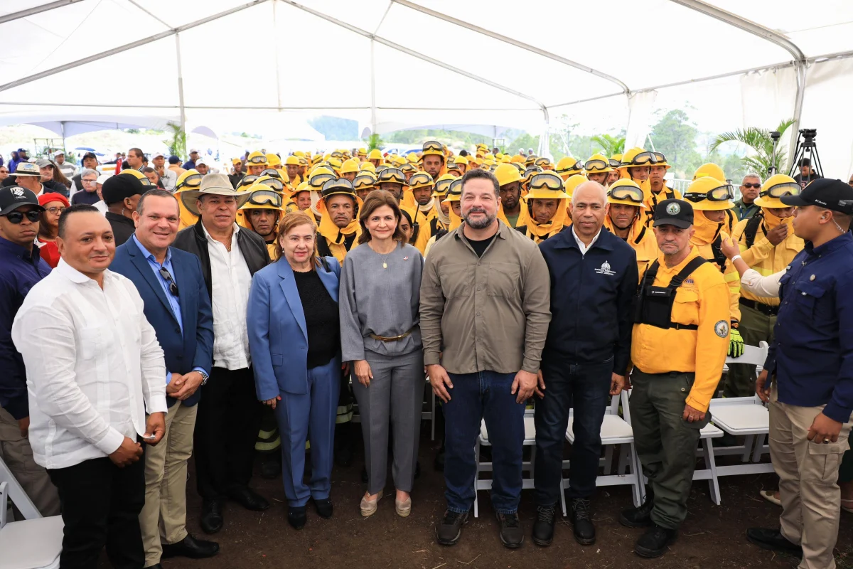 Raquel Peña y Paíno Henríquez inician Temporada de Prevención de Incendios con inversión histórica en equipamiento
