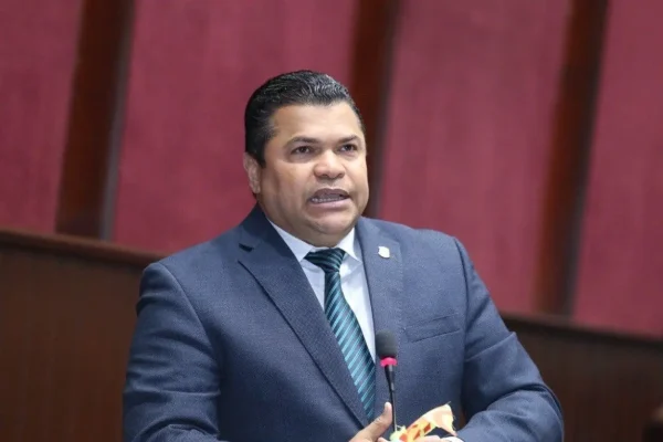 Tobías Crespo acusa al gobierno de utilizar fondos del contrato de Areodom para financiar