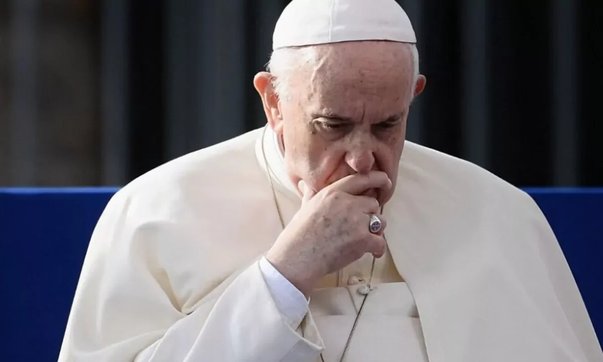 El papa continúa su tratamiento y siguió en vídeo los ejercicios espirituales