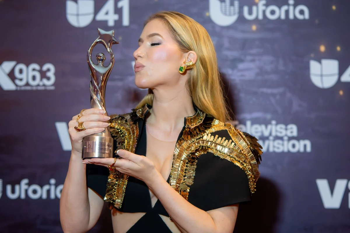 Ivana Gavrilovic consolida sus 15 años de trayectoria con el Premio Soberano a Mejor Programa Temático de Entretenimiento