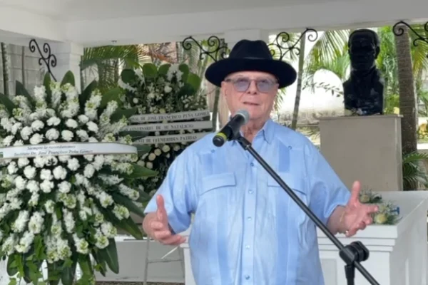 Hipólito revive anécdotas con Peña Gómez y lo recuerda como un gran ser humano