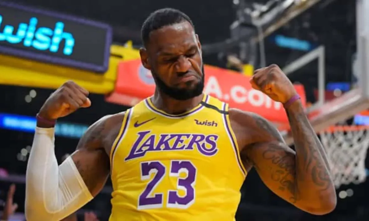 LeBron James se sitúa como el tercer jugador con más victorias en temporada regular
