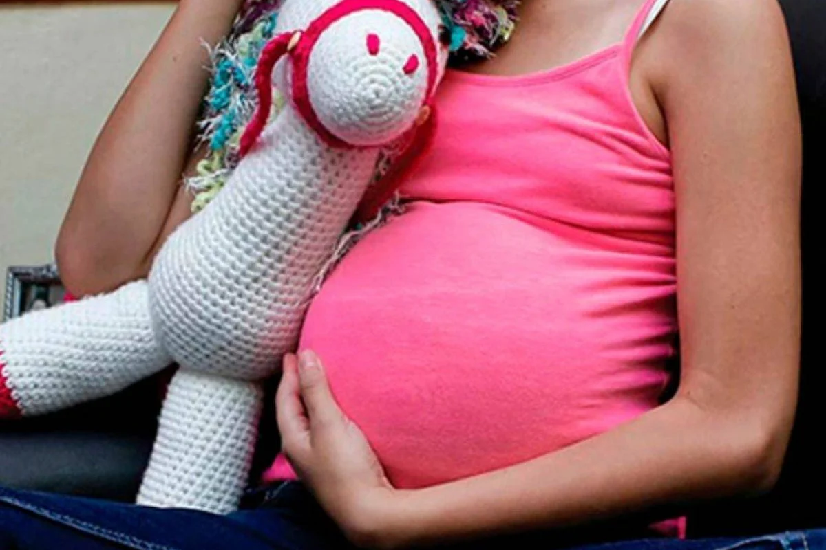 Cada año, el embarazo adolescente le cuesta 131 millones de dólares a República Dominicana