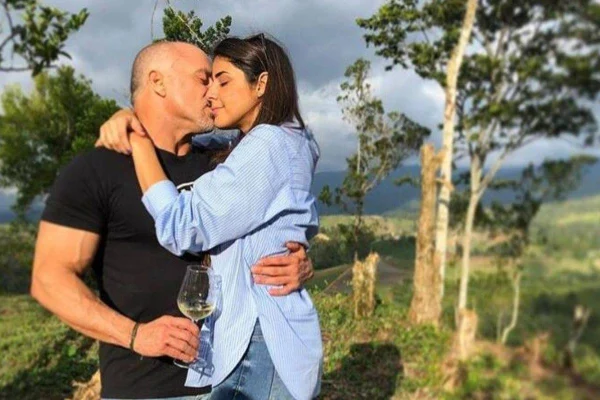 Juan Carlos Simó se disculpa por cuernos con Laura Bonelly: “No hay excusas para lo que hice”