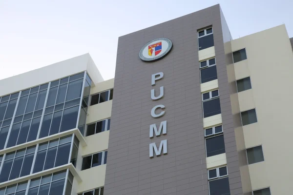 PUCMM celebra la Semana Más Corta 2025 y 18 años del festival