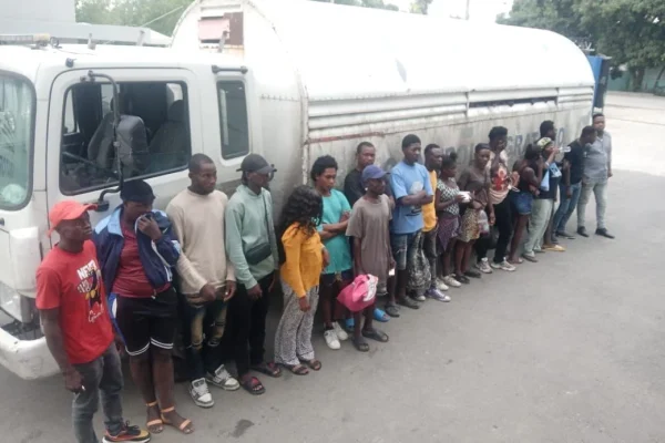 Migración detiene a 1,398 y repatría 1,210 inmigrantes ilegales