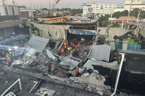 Doce bomberos de Puerto Rico ayudan en rescate en tragedia de Jet Set
