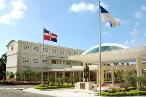UASD anuncia apoyo psicosocial gratuito para afectados por tragedia de Jet Set