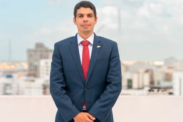Nuevo liderazgo en AFP JMMB BDI: Eddy Tineo Vásquez asume como gerente general