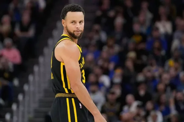 Curry se lesiona pero los Warriors conquistan Minnesota