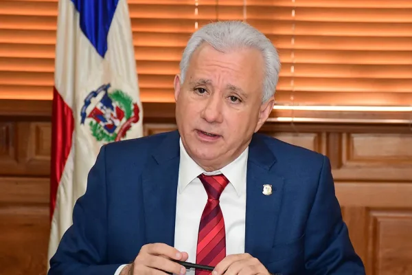 Taveras afirma hoy se estudiará proyecto para frenar discurso de odio en redes