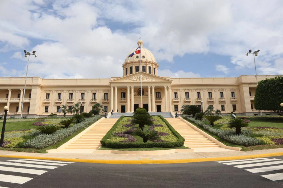 Presidente Abinader se reunirá con expresidentes Mejía, Fernández y Medina para abordar crisis haitiana