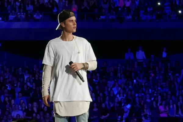 Justin Bieber rompe su silencio y dice que no fue víctima de Sean Combs