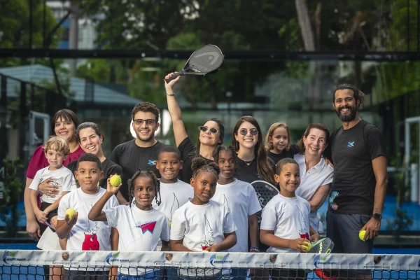 X102.1 anuncia nueva programación y una despedida de la primera temporada de «Un lugar X»
