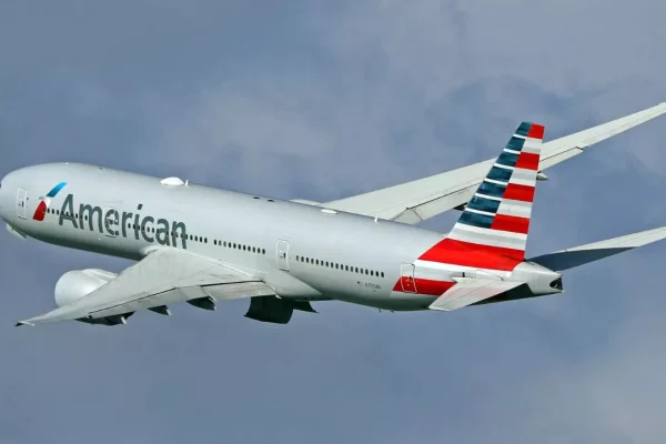 Investigan una amenaza de bomba en un avión en el principal aeropuerto de Puerto Rico