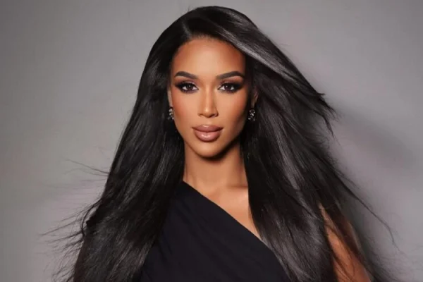 Magdelin Martínez, representante de comunidad dominicana en EEUU, se retira del Miss RD Universo