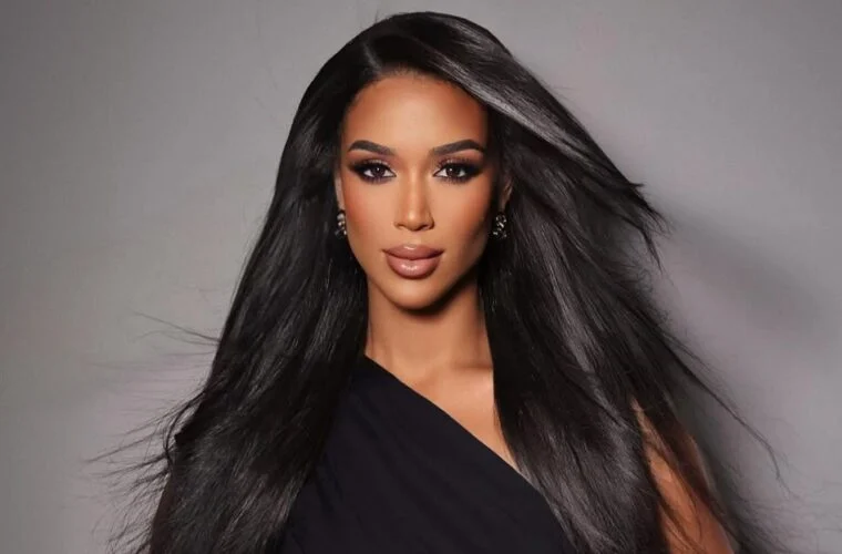 Magdelin Martínez, representante de comunidad dominicana en EEUU, se retira del Miss RD Universo