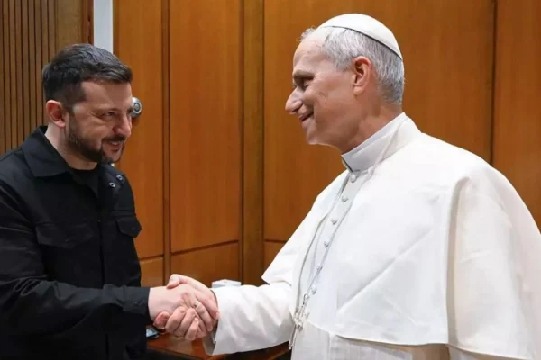 León XIV se reúne con Zelenski en su residencia estival de Castel Gandolfo