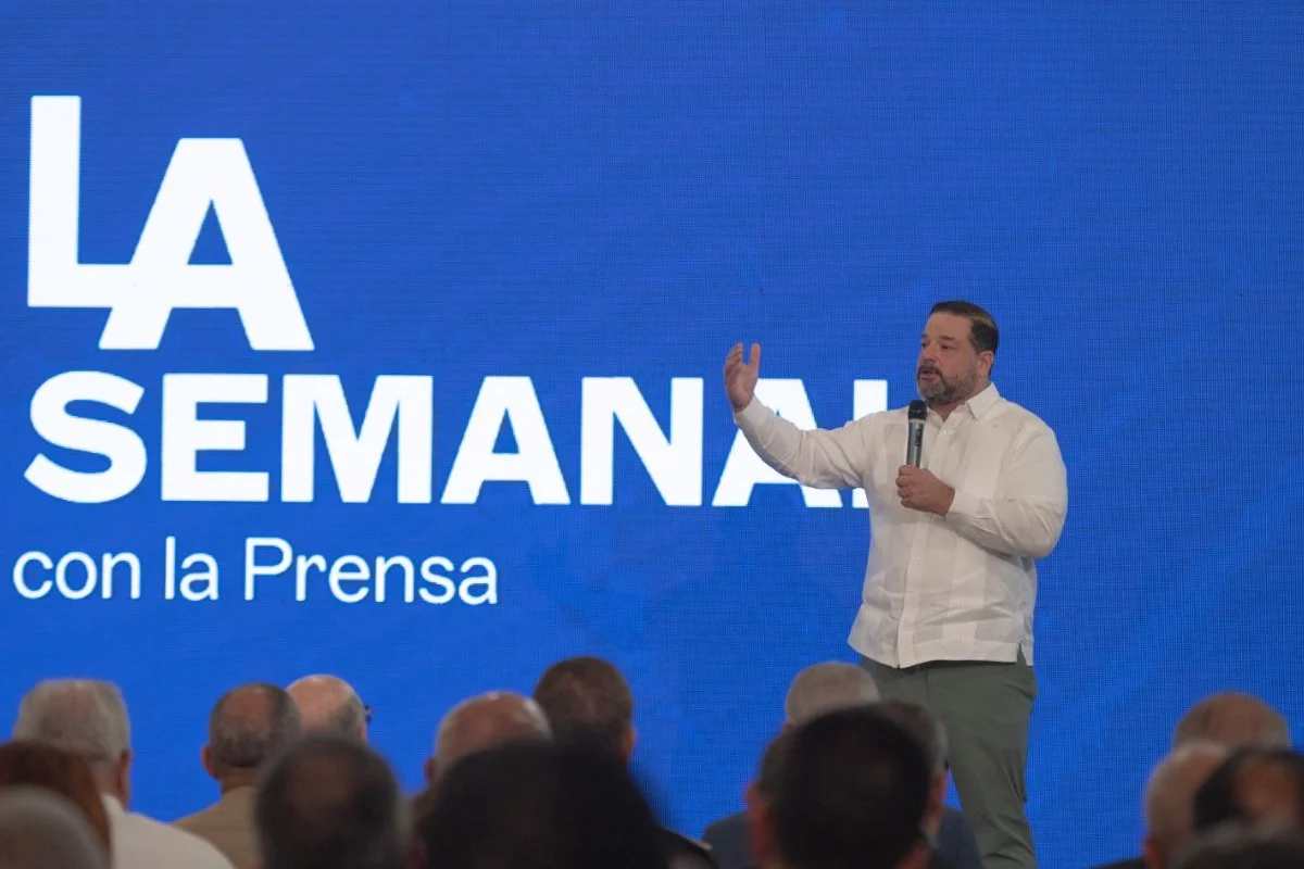 Medio Ambiente admite que aún no hay solución efectiva al sargazo
