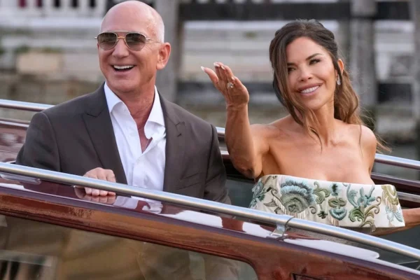 Bezos y Lauren Sánchez se despiden de Venecia tras boda de ensueño llena de lujo y celebridades
