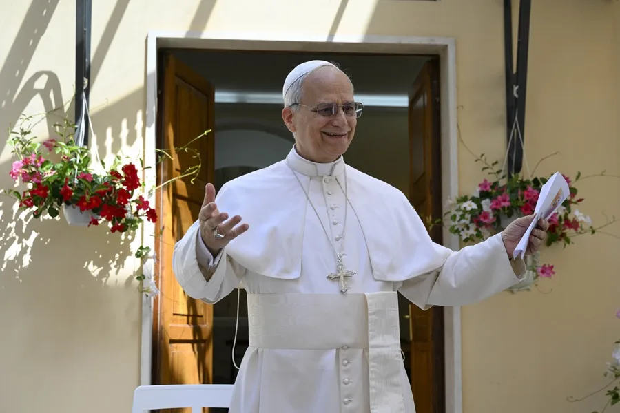 El papa pide la entrada «urgente» de ayuda humanitaria en Gaza en conversación con Abas