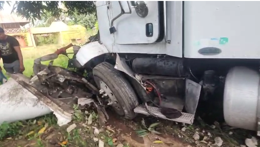 Dos muertos y varios heridos tras aparatoso accidente en carretera Dajabón‑Montecristi