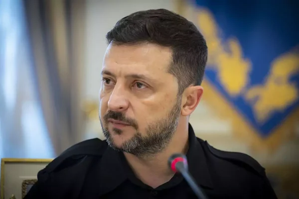Zelenski ratifica la ley que permite a los mayores de 60 años alistarse en el Ejército
