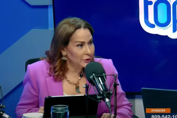 «Es tiempo de mujeres», ministra Mayra Jiménez respalda aspiraciones de Raquel Peña