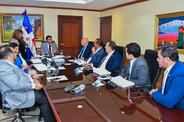 Senado presentará informe favorable sobre reforma al Código de Trabajo el próximo martes