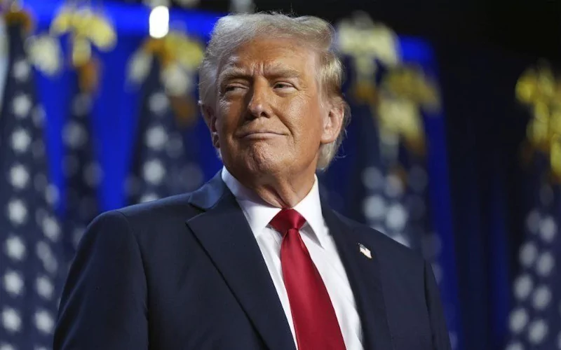 Trump amenaza con desplegar al ICE en aeropuertos desde el lunes si no hay acuerdo con demócratas