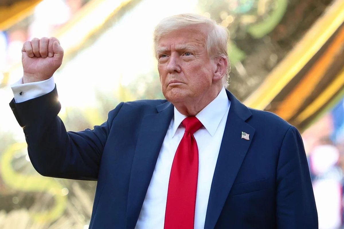 Trump amenaza a Rusia con aranceles del 100% si no hay acuerdo sobre Ucrania en 50 días