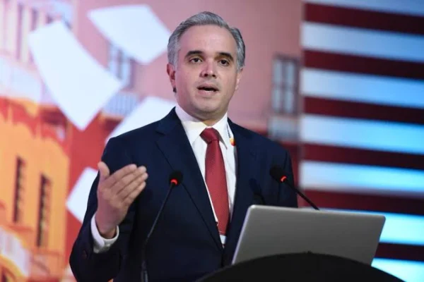 Educación informa que niños desde los 3 años serán admitidos en la escuelas públicas