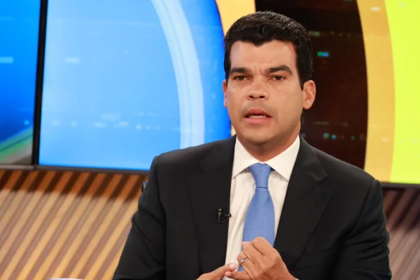 Wellington Arnaud reacciona a advertencia de Abinader: “Hacer las cosas bien no es una opción, es el compromiso”