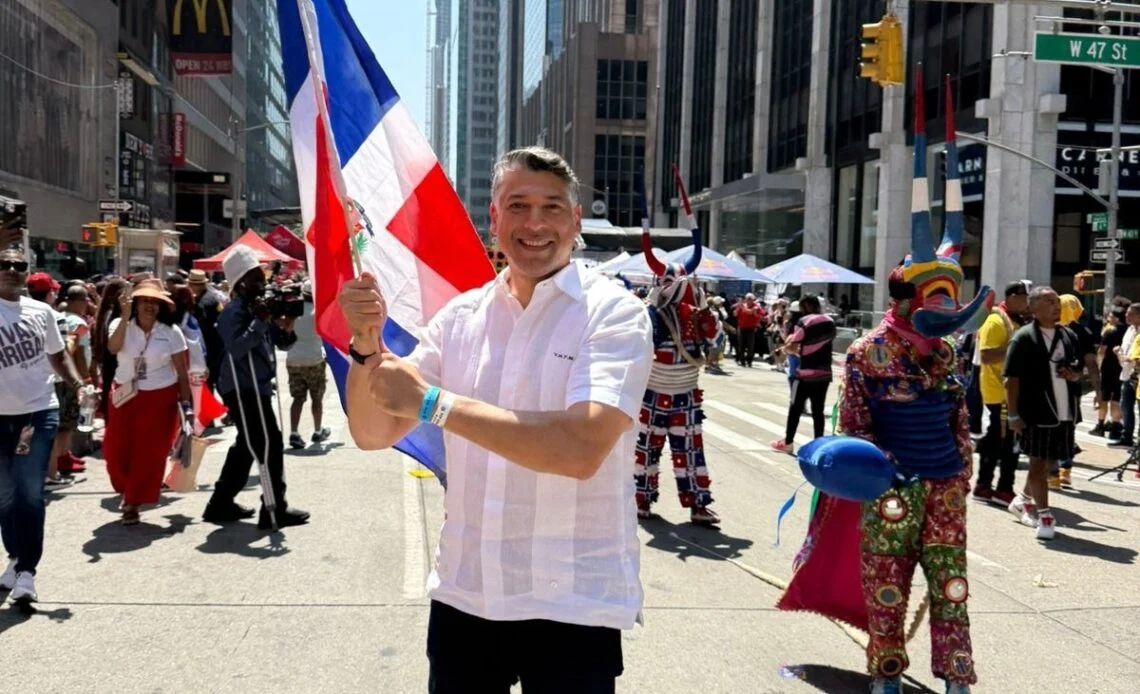 Arajet lanza nuevas frecuencias a Nueva York durante parada del día dominicano en esa ciudad