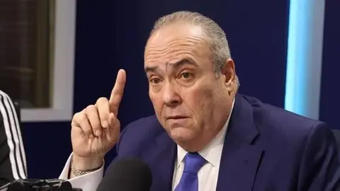 Charlie Mariotti acusa a Abinader de “dejar el país sin metro y alumbrado con velas”