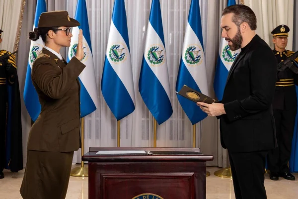 Polémica en El Salvador por nuevas medidas disciplinarias en escuelas