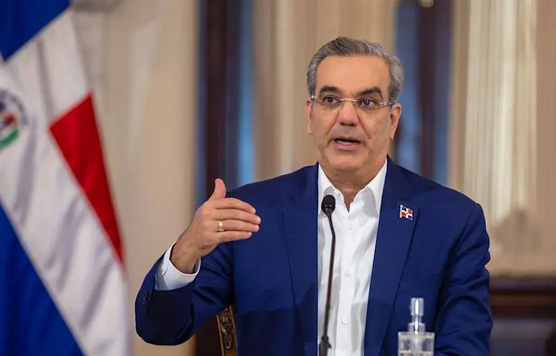 Presidente Abinader designa nuevas autoridades en el MIVHED y en INFAMICASA