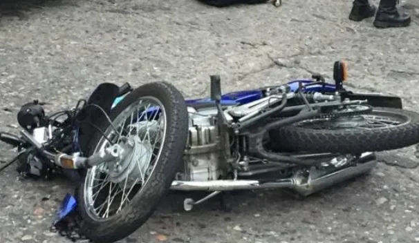 Un muerto y un herido tras choque entre vehículo y motocicleta en el municipio de Haina