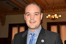Exsenador de Barahona, José del Castillo Saviñon renuncia del PLD: «parto en paz y agradecido»