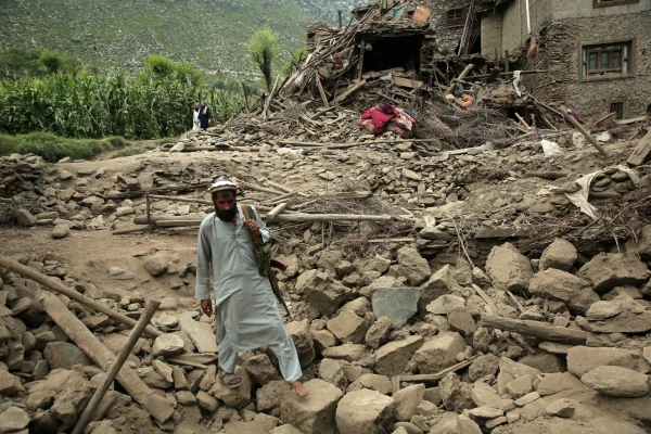 Los talibanes elevan a 1.457 el número de muertos y a 3.394 los heridos por el terremoto