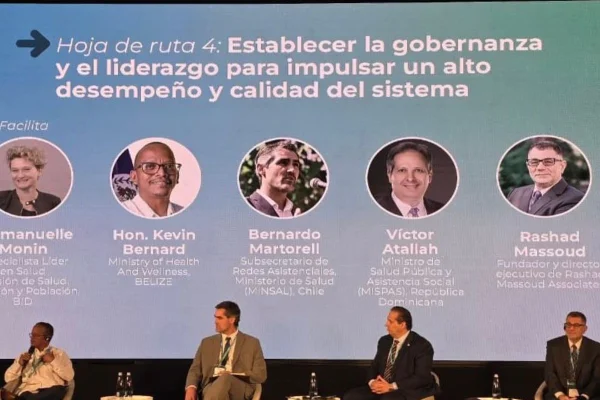 Víctor Atallah afirma que la participación ciudadana es clave para mejorar el sistema de salud