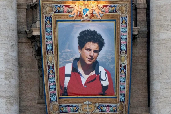 Carlo Acutis, el primer santo milenial, es canonizado en el Vaticano