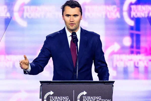 Se ha vuelto peligroso tener una opinión: el asesinato de Charlie Kirk sacude el debate público