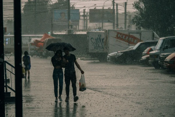 Fuertes lluvias dejan a casi medio millón sin agua y cientos de evacuados en República Dominicana