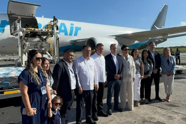 Llega a República Dominicana el primer vuelo de Amazon Air Cargo