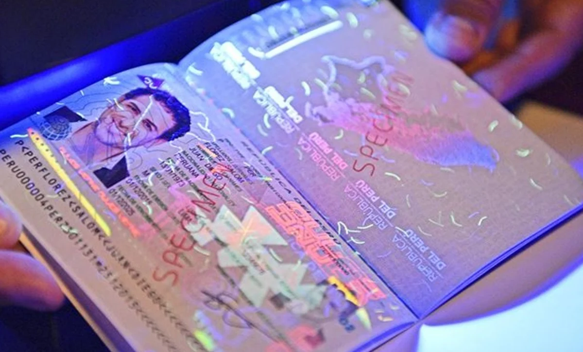 Llegan al país las primeras libretas del nuevo pasaporte electrónico