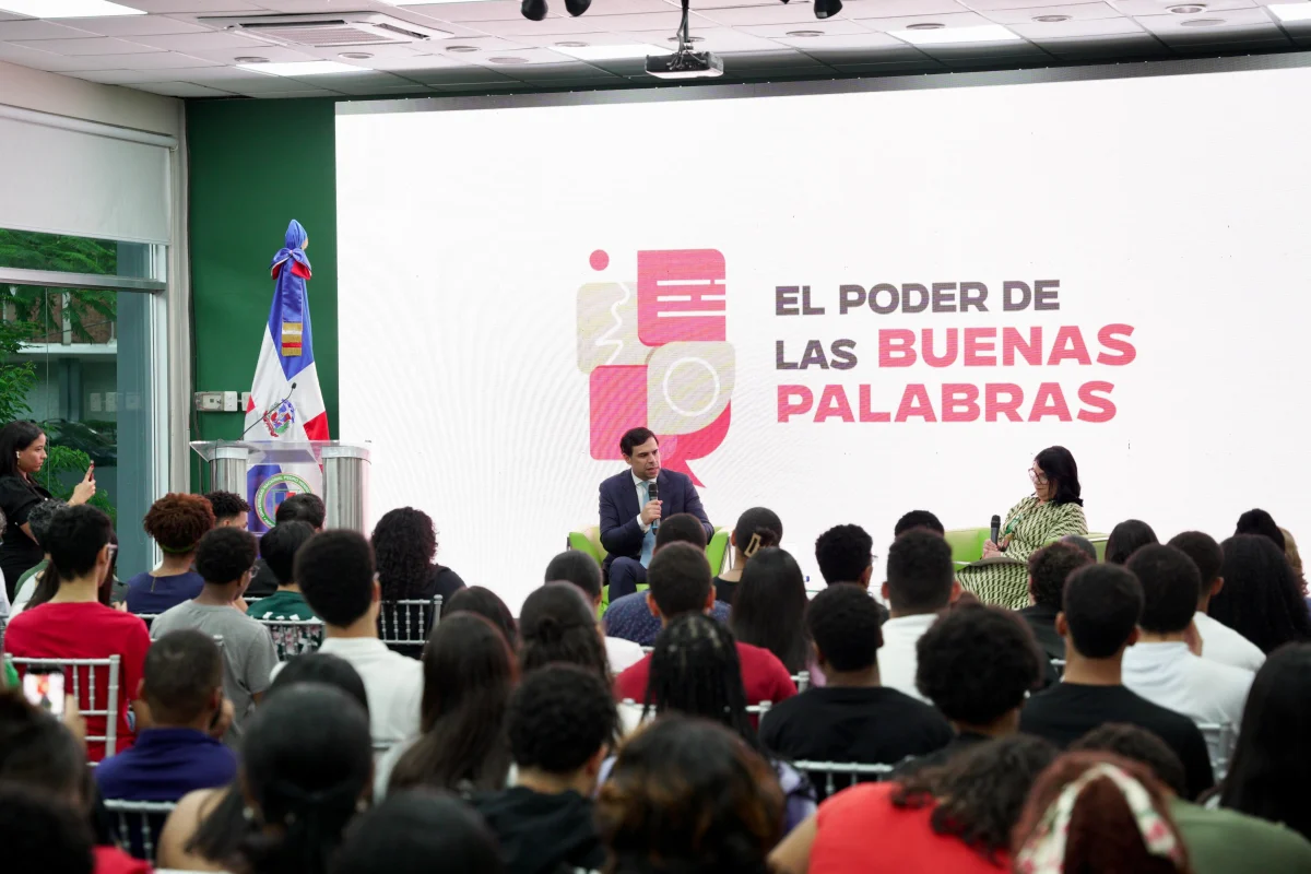 El Poder de las Buenas Palabras llega a la UNPHU bajo iniciativa del Ministerio de Cultura