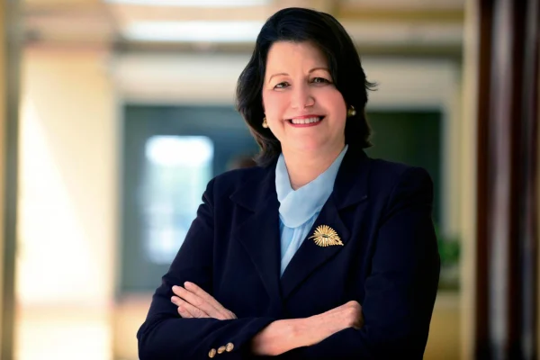 Abinader designa a Aura Celeste Fernández como gerente general del Consejo Nacional de la Seguridad Social