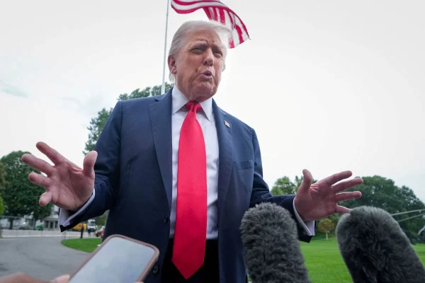 Trump asegura que EE.UU. atacó a una tercera embarcación con drogas en el mar Caribe